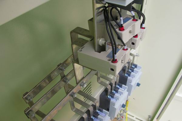 丹凤配电柜-应急照明配电柜使用对工作人员的具